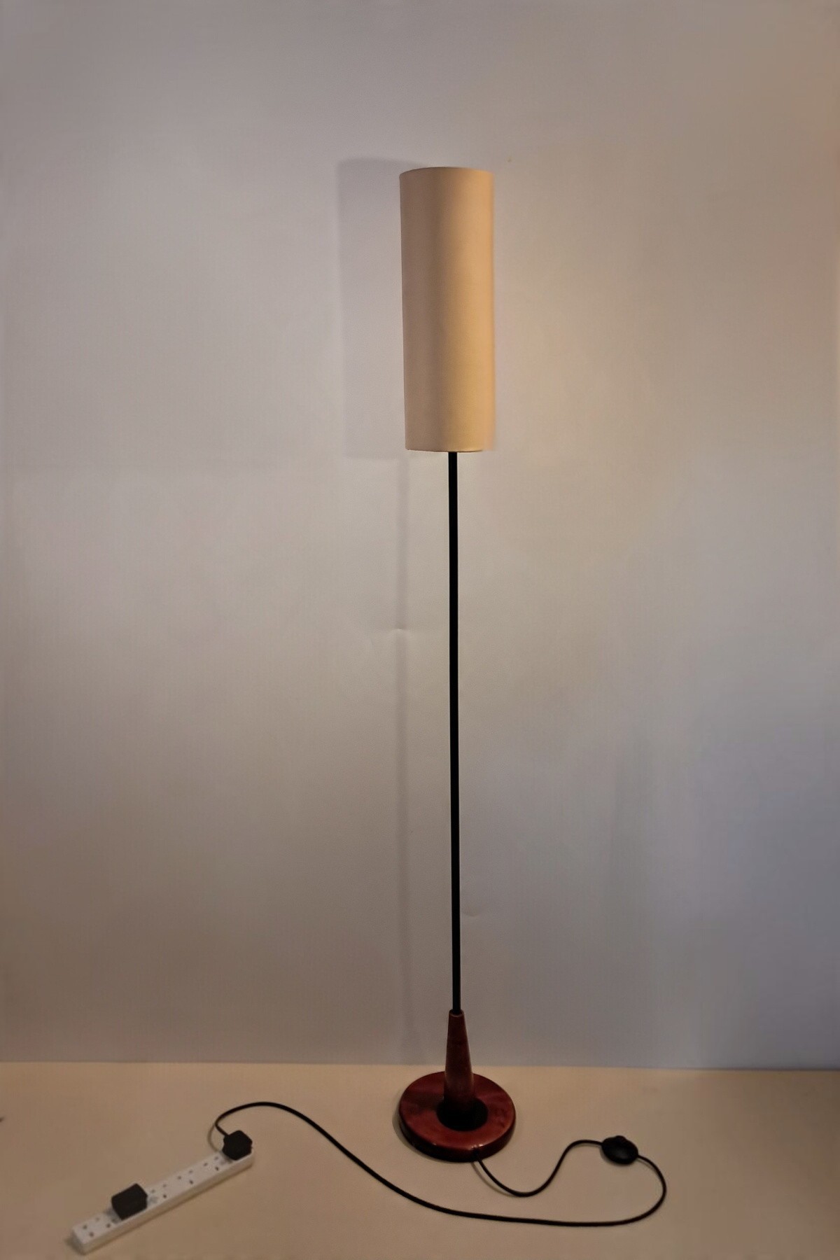 Umbra Beige — close-up